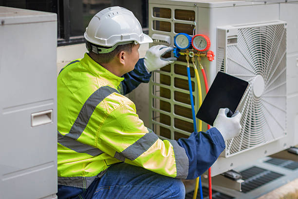 Professional Hvac technician working in Hockley, TX
